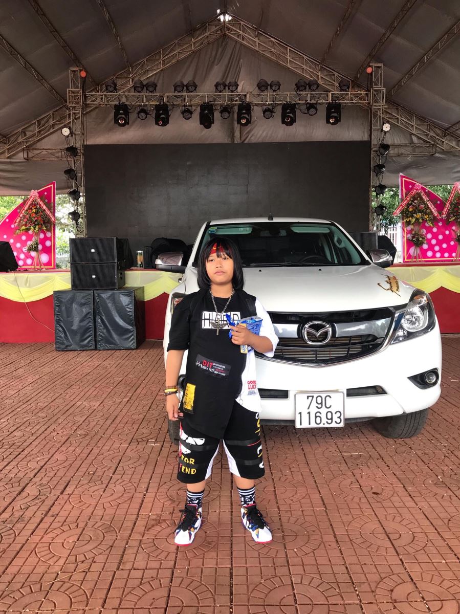 Self driving auto 4 seats 