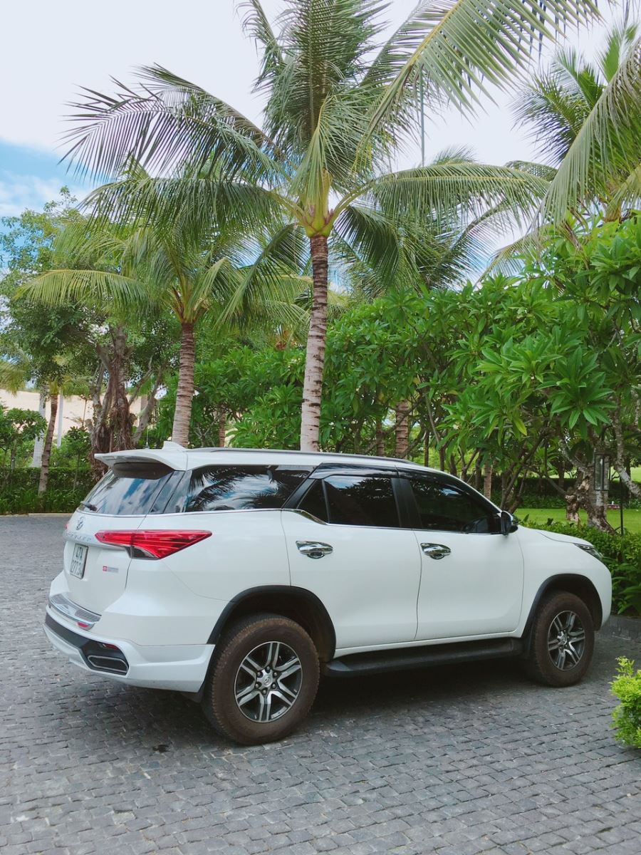 Toyota Fortuner 4x2 2.5 MT